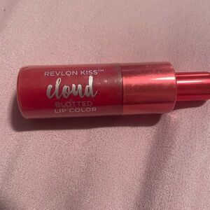 Revlon Kiss Cloud Blotted Lip Color - Vibrant Red
